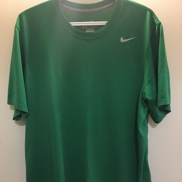 Men’s Nike tee - Picture 1 of 4